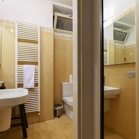 Nene-il Vicolo And Bellagio