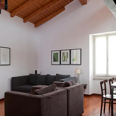 Nene-il Vicolo And 4*